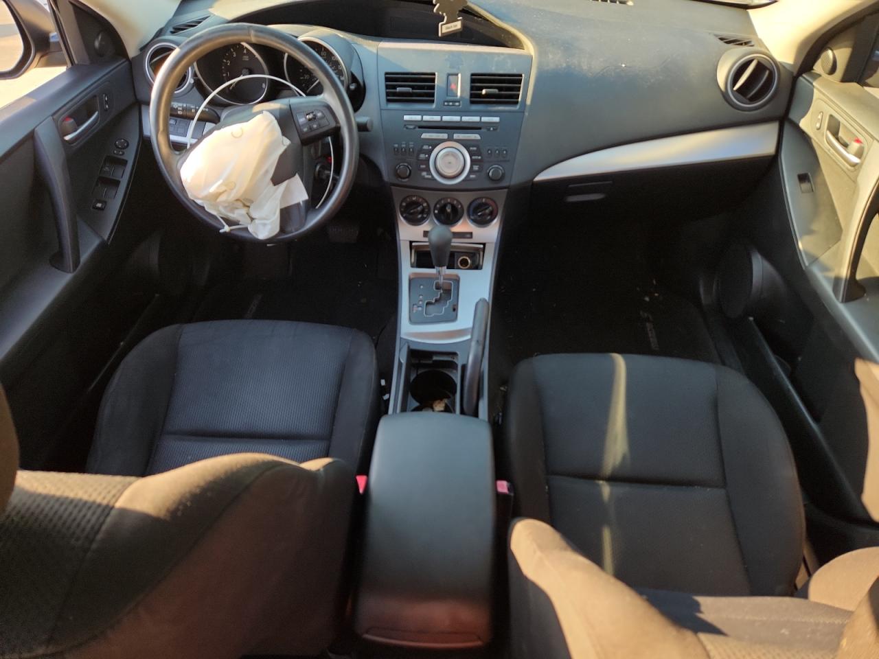 2011 Mazda 3 I VIN: JM1BL1VF1B1373919 Lot: 84773775