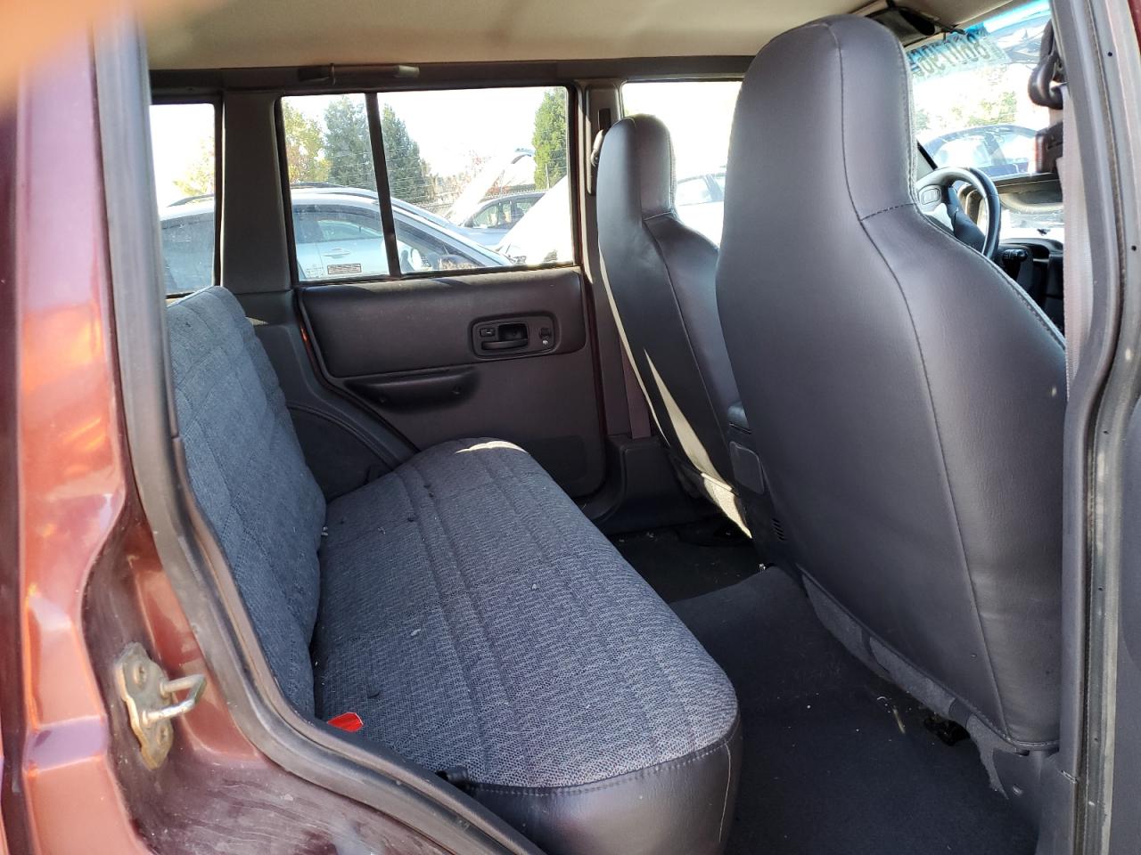 2000 Jeep Cherokee Sport VIN: 1J4FF48SXYL174569 Lot: 86079685