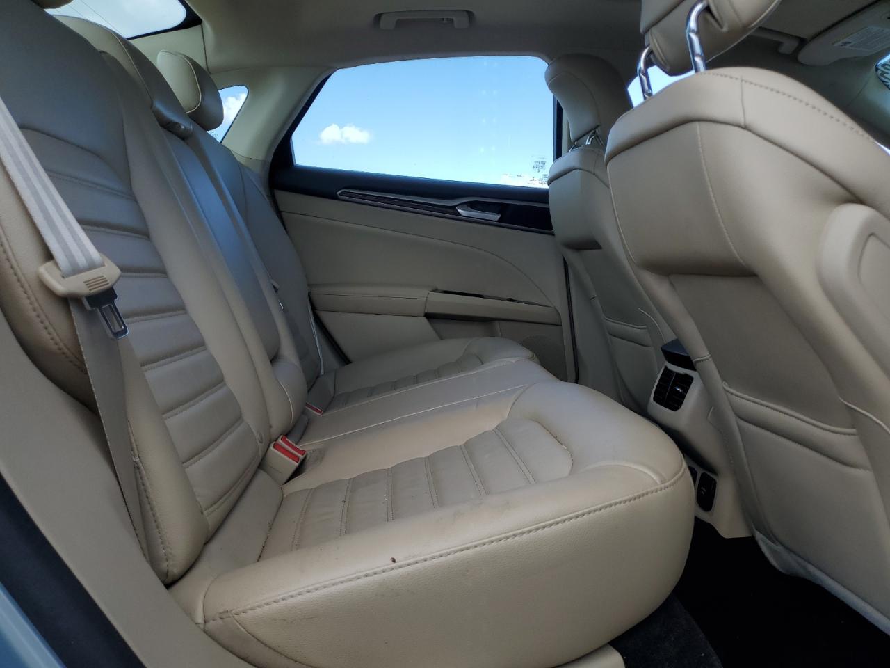 2013 Ford Fusion Se Hybrid VIN: 3FA6P0LU4DR368875 Lot: 82259635