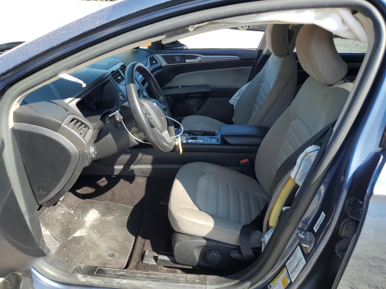 2019 Ford Fusion S VIN: 3FA6P0G70KR132595 Lot: 89892405