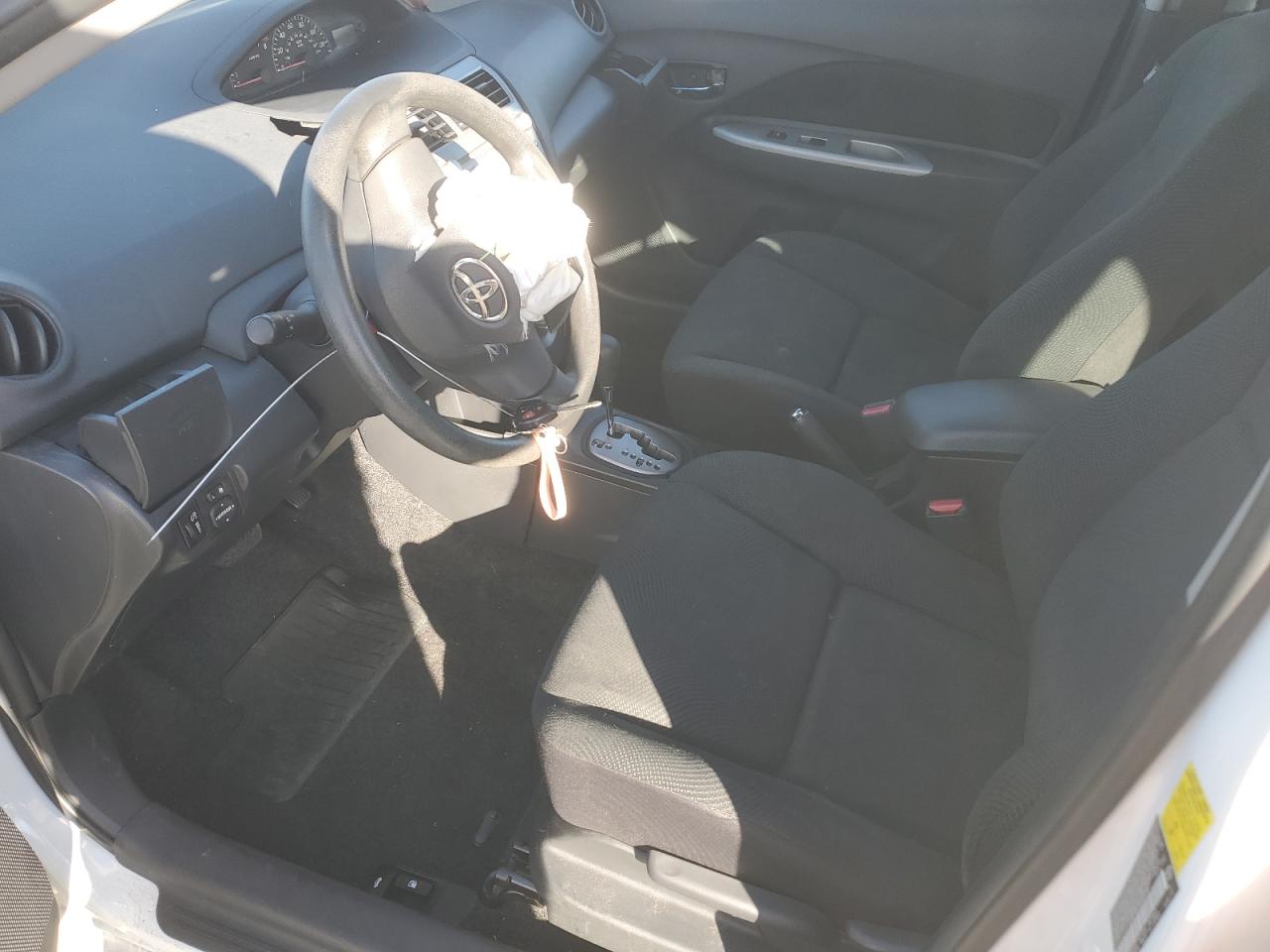 2010 Toyota Yaris VIN: JTDBT4K3XA4067861 Lot: 89543565