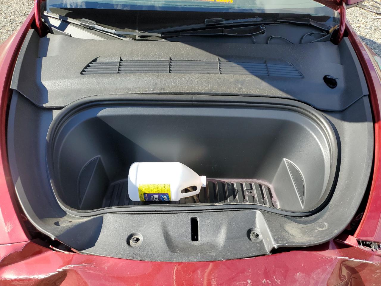 2024 Tesla Model Y VIN: 7SAYGDEEXRF198856 Lot: 90232255