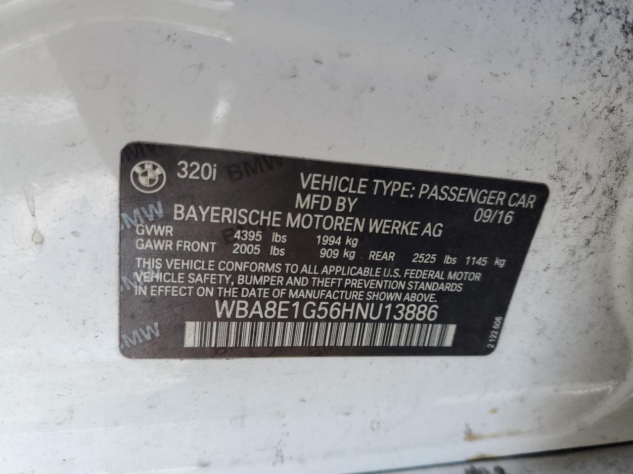 Фото: WBA8E1G56HNU13886