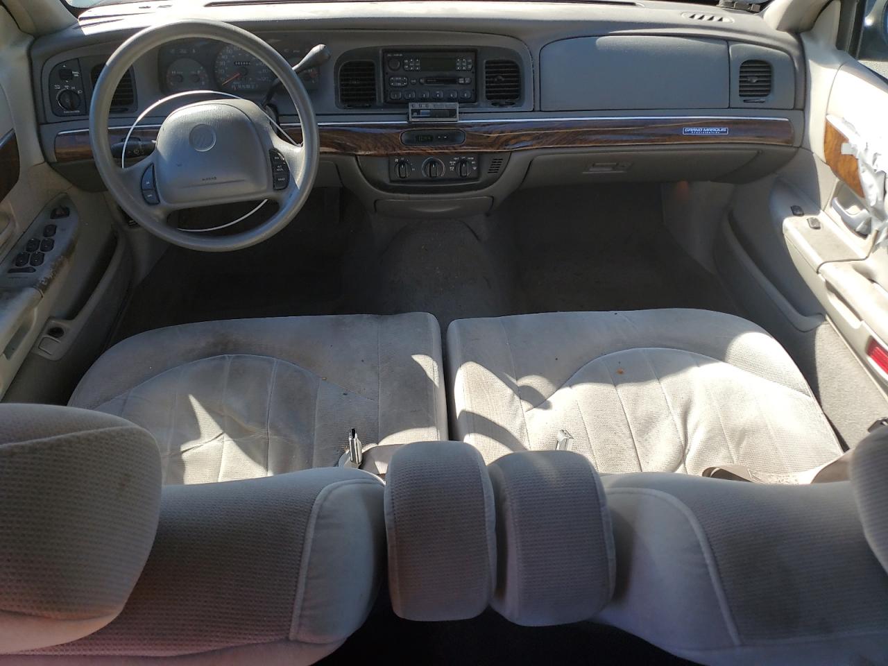 1999 Mercury Grand Marquis Gs VIN: 2MEFM74W3XX673624 Lot: 84954145