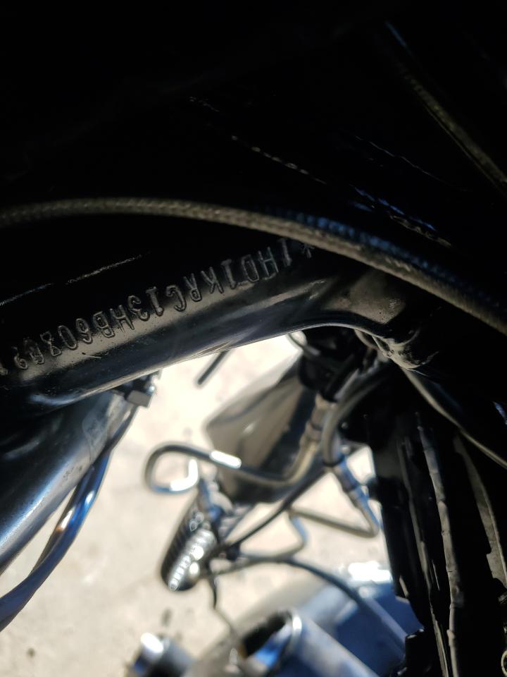 2017 Harley-Davidson Flhxs Street Glide Special VIN: 1HD1KRC13HB608021 Lot: 89807535