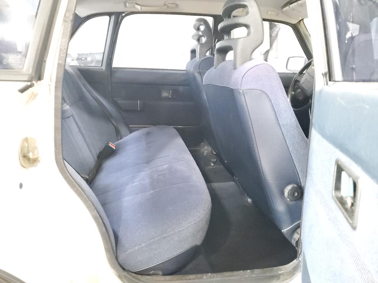 1990 Volvo 240 Base VIN: YV1AA8840L1425573 Lot: 85182375