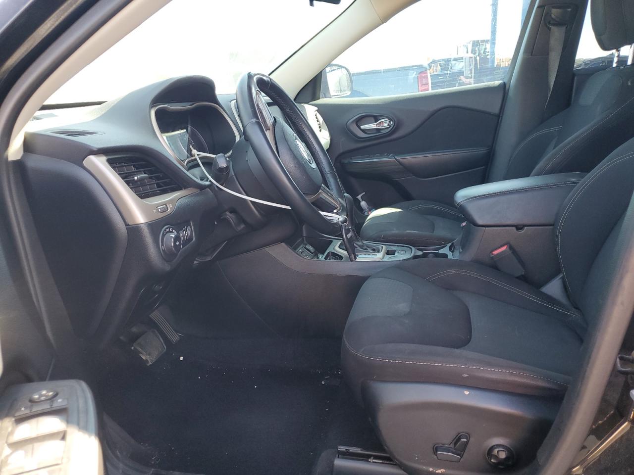 2017 Jeep Cherokee Latitude VIN: 1C4PJLCB6HW540696 Lot: 85782465