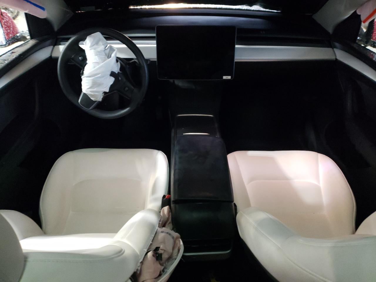 2023 Tesla Model Y VIN: 7SAYGDEE3PF823465 Lot: 90017355