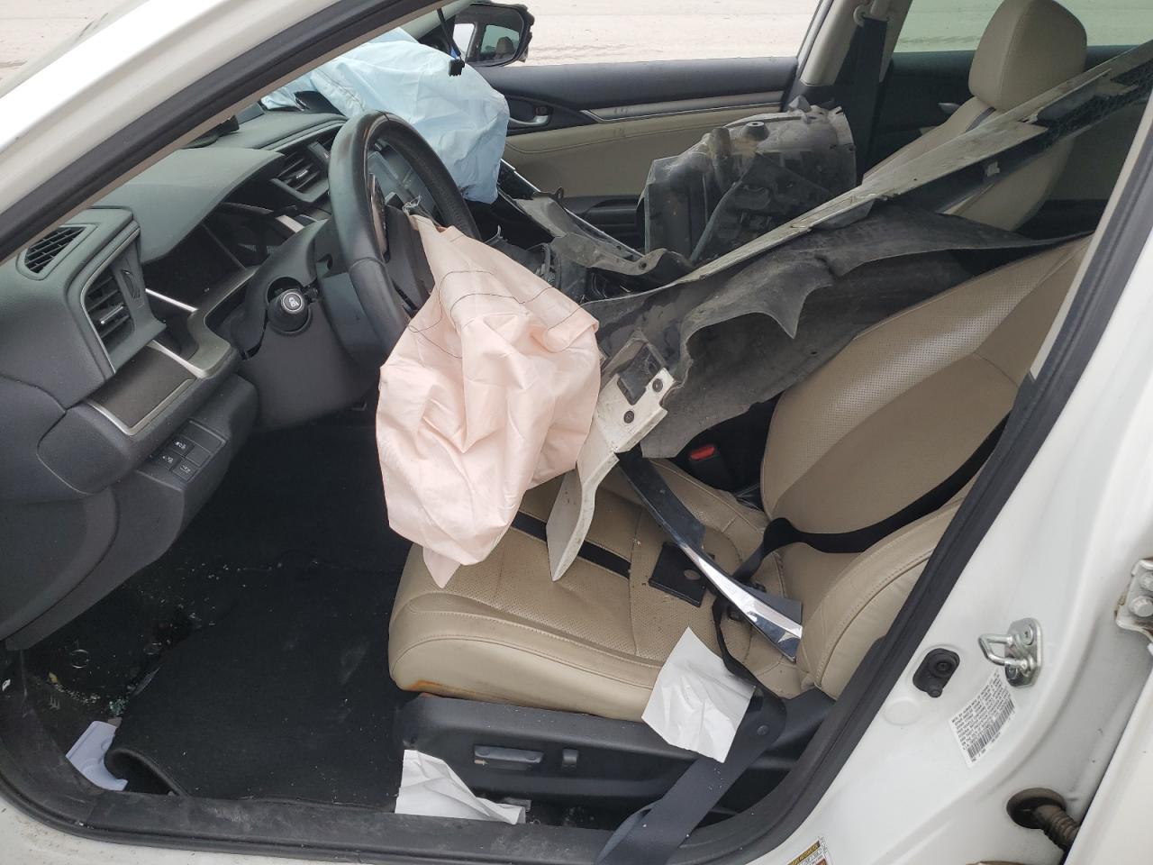 2018 Honda Civic Touring VIN: 19XFC1F91JE000210 Lot: 86306945