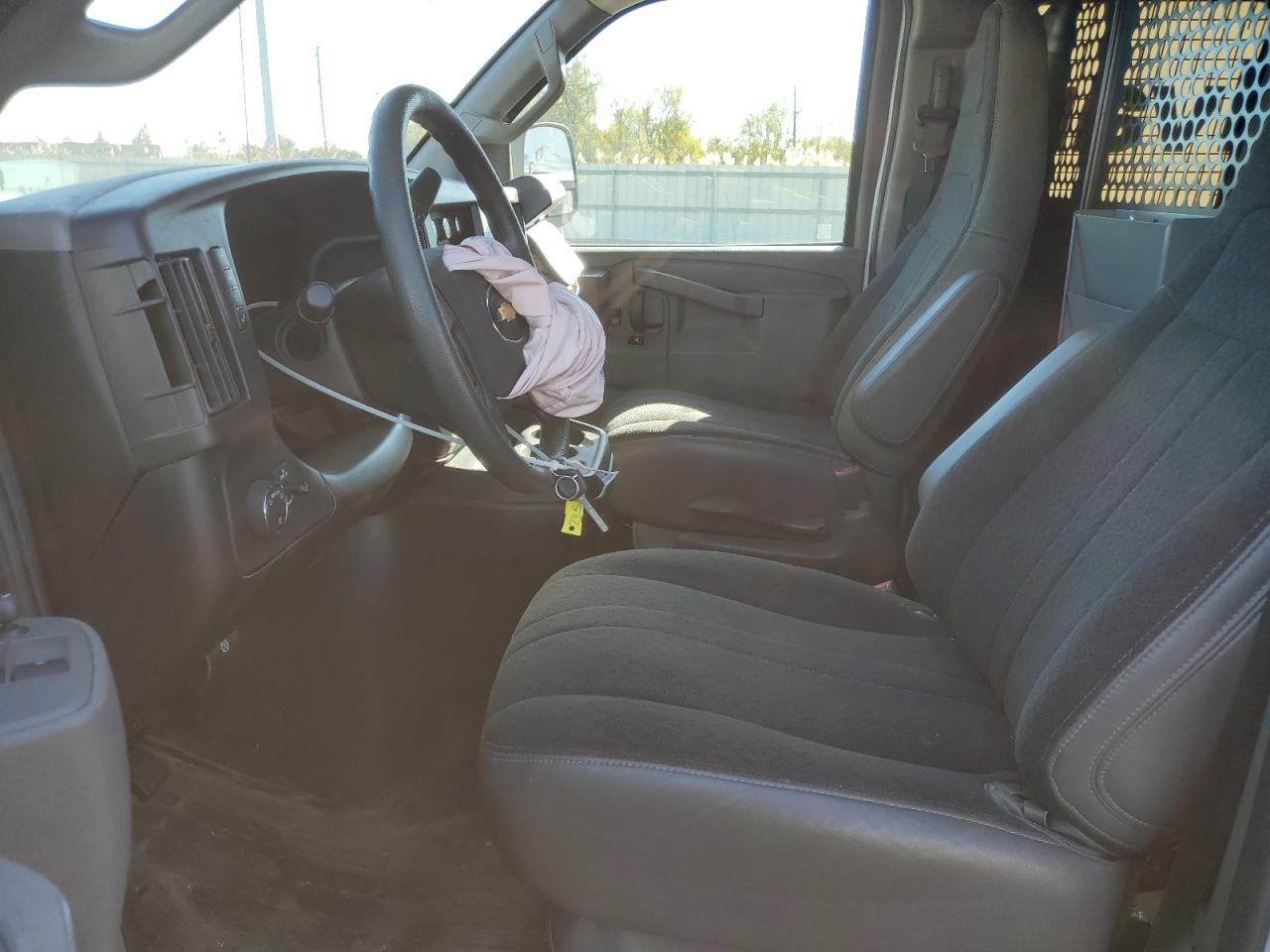 2022 Chevrolet Express G2500 VIN: 1GCWGAF76N1211849 Lot: 85891485