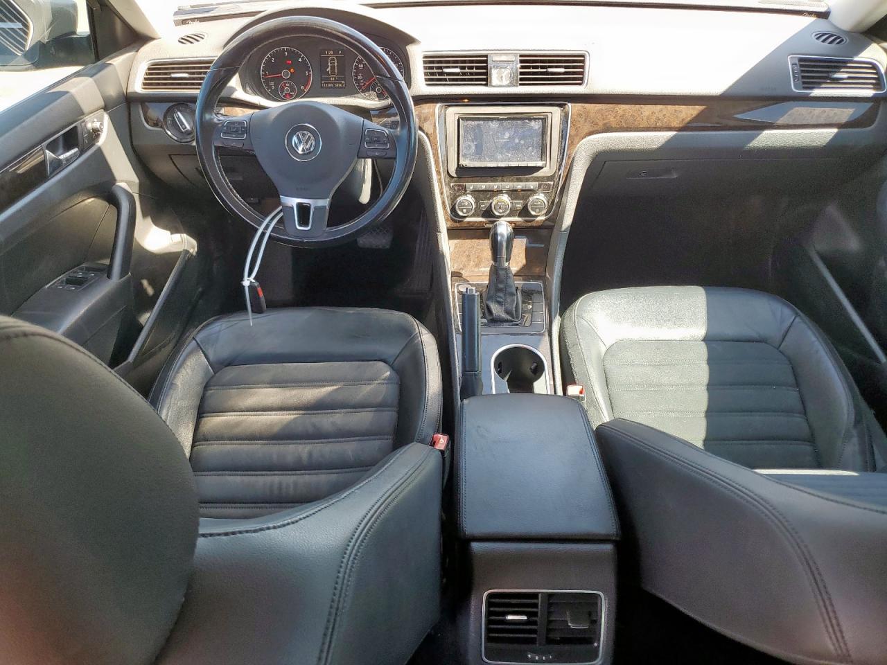 2015 Volkswagen Passat Sel VIN: 1VWCV7A36FC014425 Lot: 85580485