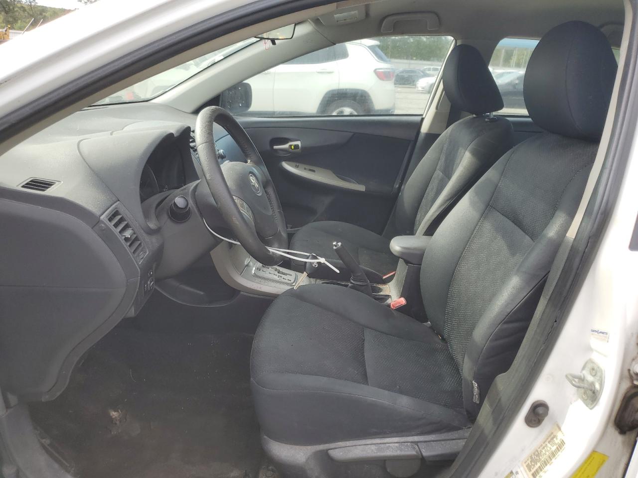 2010 Toyota Corolla Base VIN: 1NXBU4EE4AZ350164 Lot: 84811325