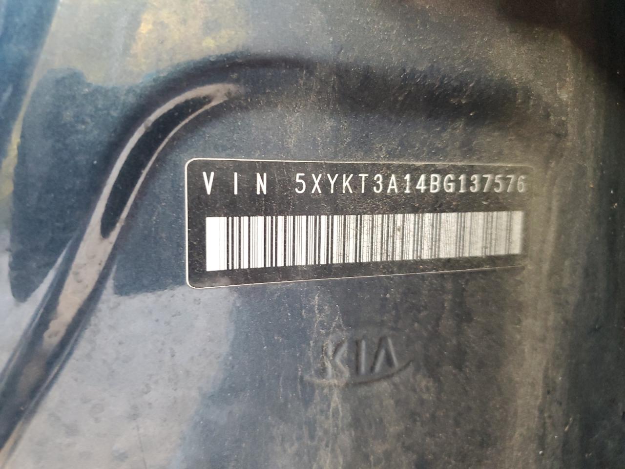 2011 Kia Sorento Base VIN: 5XYKT3A14BG137576 Lot: 81934055