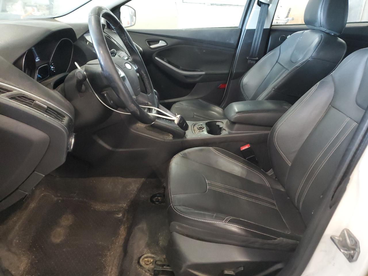 2014 Ford Focus Titanium VIN: 1FADP3N26EL387948 Lot: 84660025