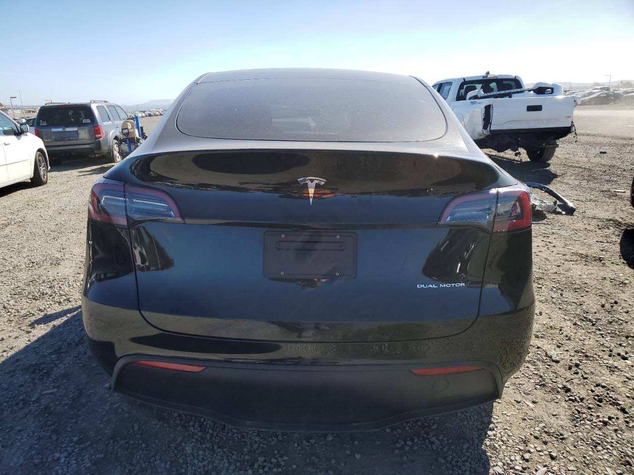 2024 Tesla Model Y VIN: 7SAYGAEE4RF211941 Lot: 87483535