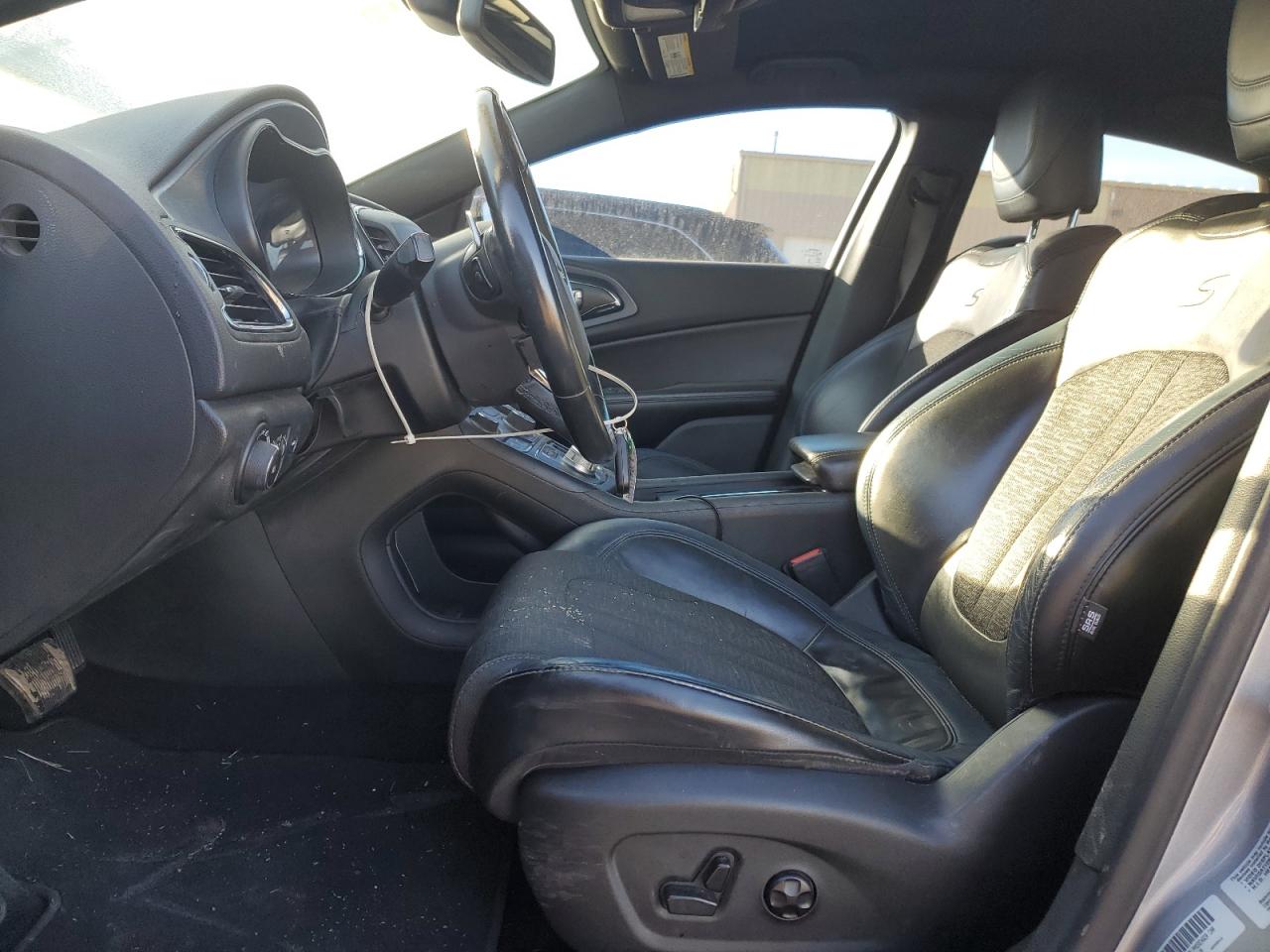 2015 Chrysler 200 S VIN: 1C3CCCBG7FN542888 Lot: 90714245