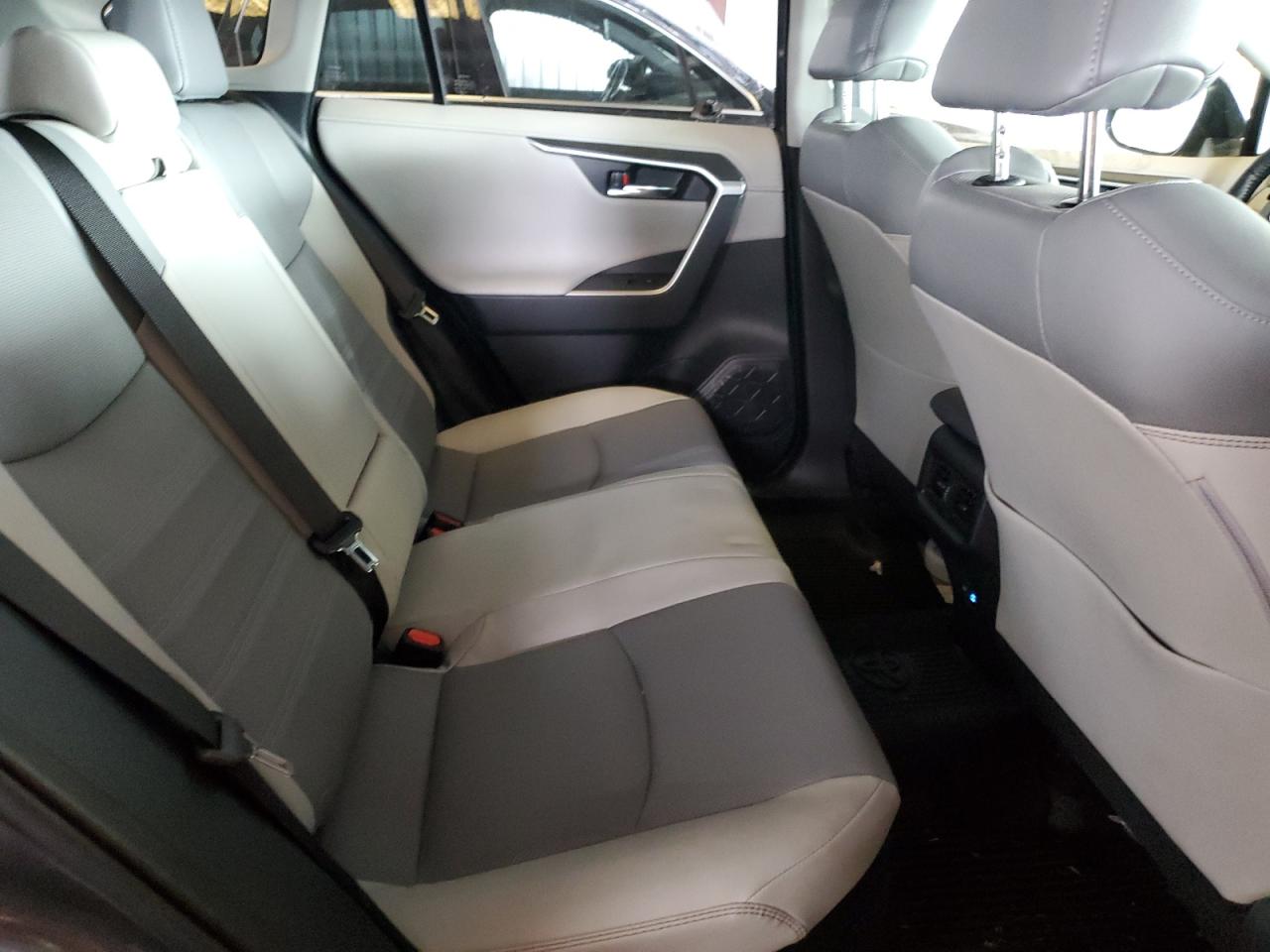 2022 Toyota Rav4 Limited VIN: JTMD6RFV9ND067896 Lot: 85512735