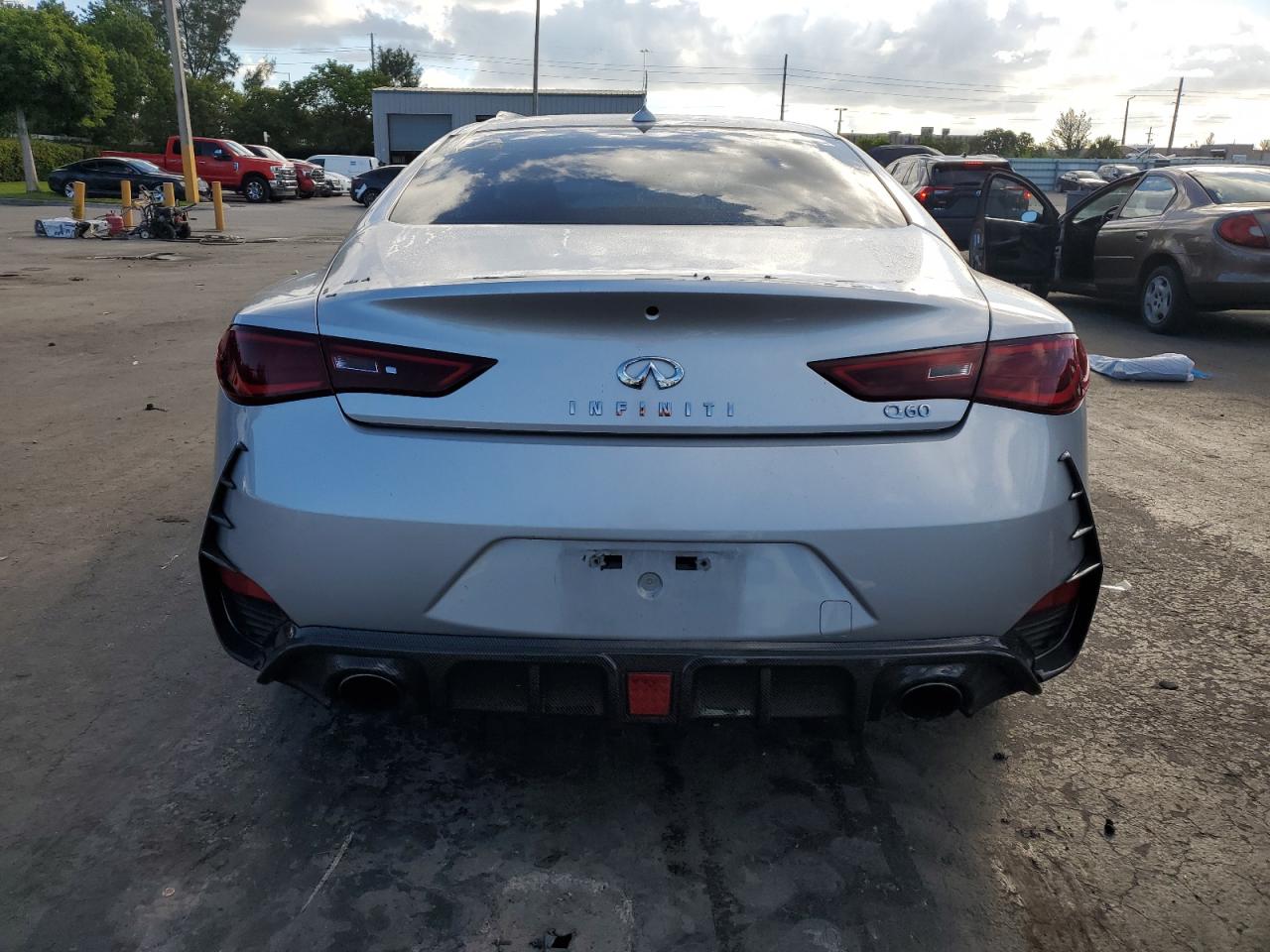2018 Infiniti Q60 Luxe 300 VIN: JN1EV7EK1JM342340 Lot: 86788355
