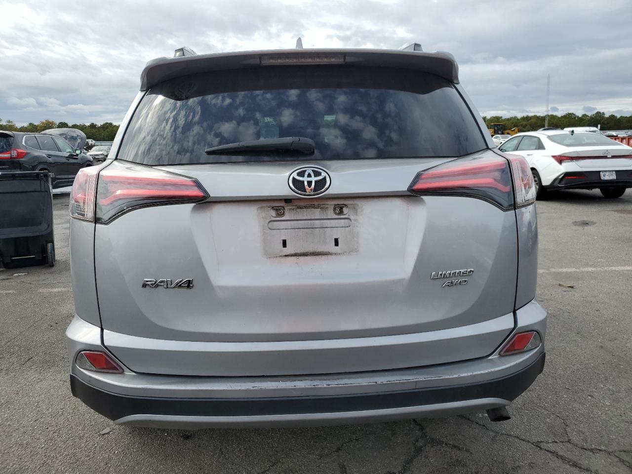 2018 Toyota Rav4 Limited VIN: 2T3DFREV3JW708670 Lot: 82340105