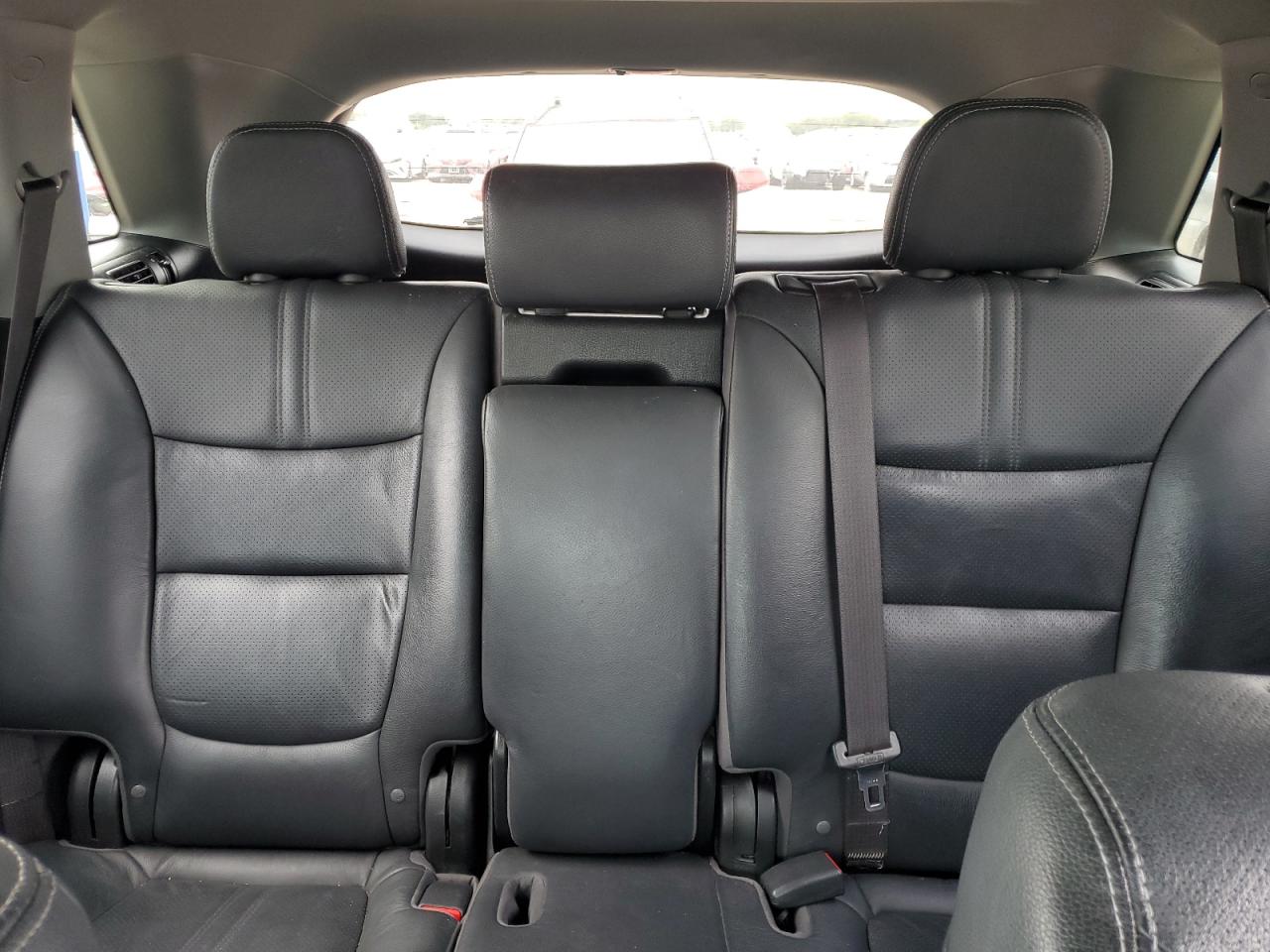 2011 Kia Sorento Ex VIN: 5XYKUDA2XBG040734 Lot: 86081315