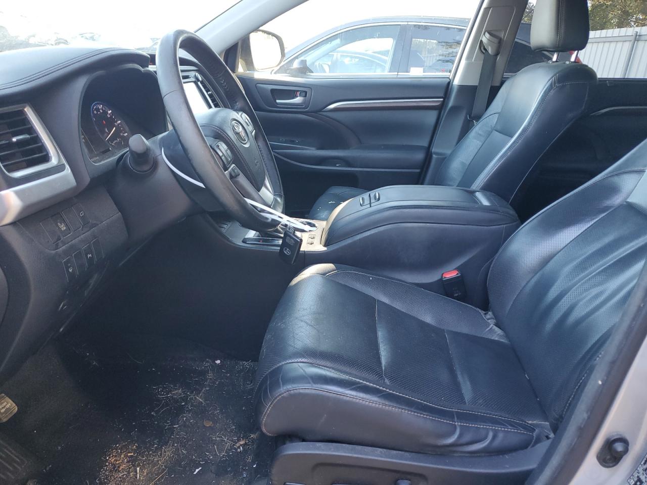 2015 Toyota Highlander Limited VIN: 5TDDKRFHXFS118687 Lot: 81928695