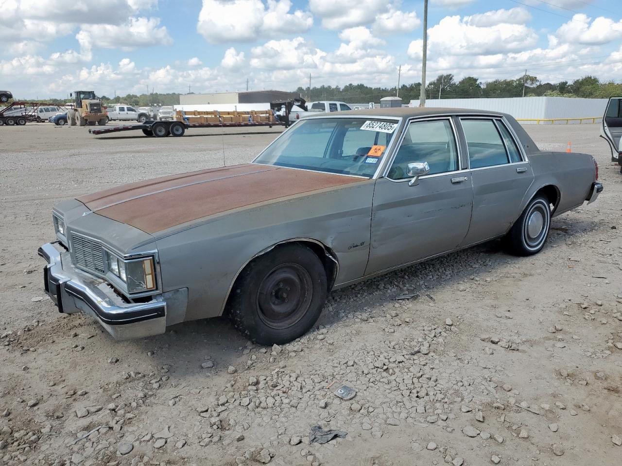 1983 Oldsmobile Delta 88 Royale