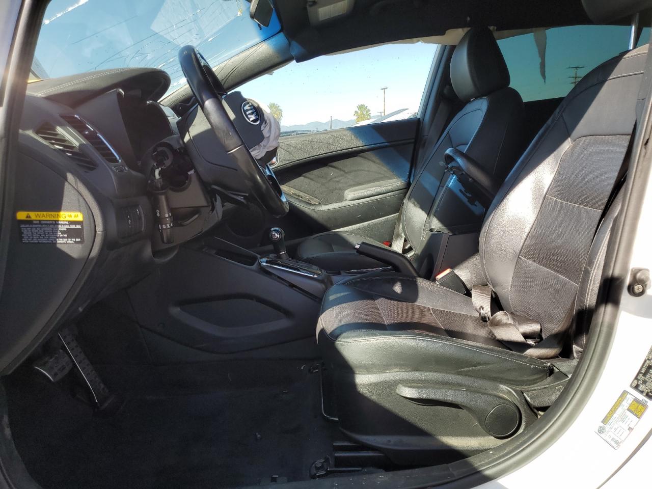 2017 Kia Forte Ex VIN: 3KPFN5A39HE064395 Lot: 90647675