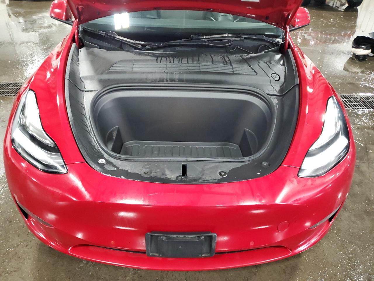 2022 Tesla Model Y VIN: 7SAYGDEE0NF386585 Lot: 85942445