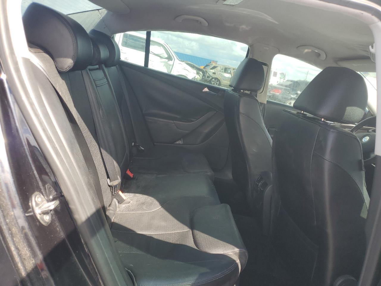 2007 Volkswagen Passat VIN: WVWJK73C17P098311 Lot: 85863045