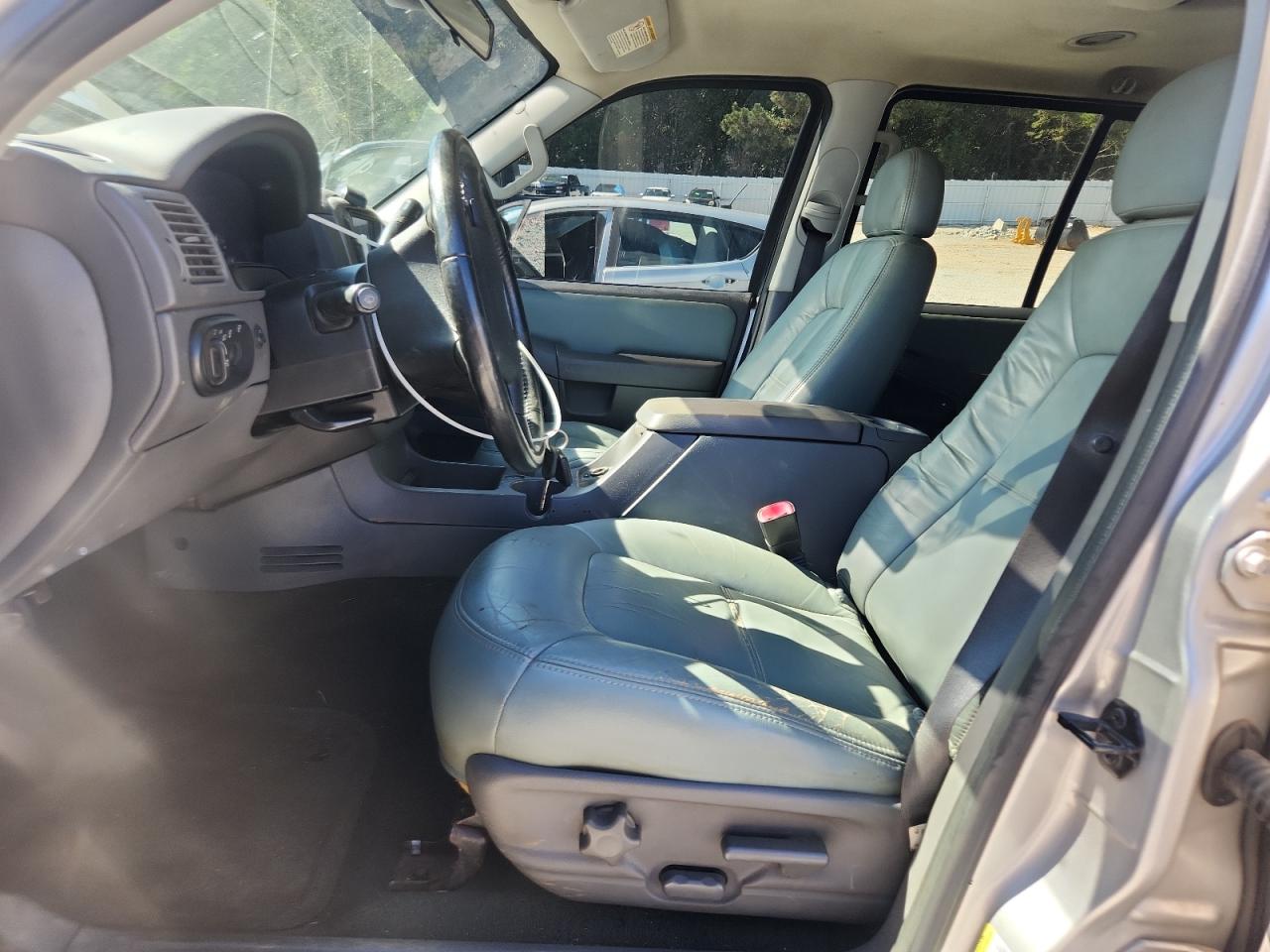 2005 Ford Explorer Xlt VIN: 1FMZU73K25UB32898 Lot: 86283765