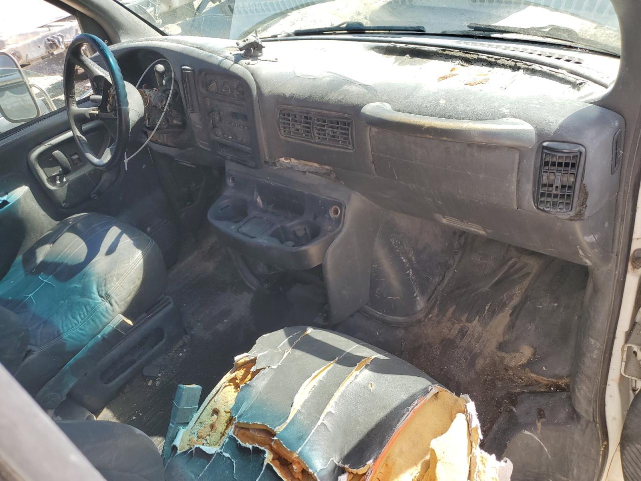 2002 Chevrolet Express G3500 VIN: 1GBJG31R721157346 Lot: 90037555