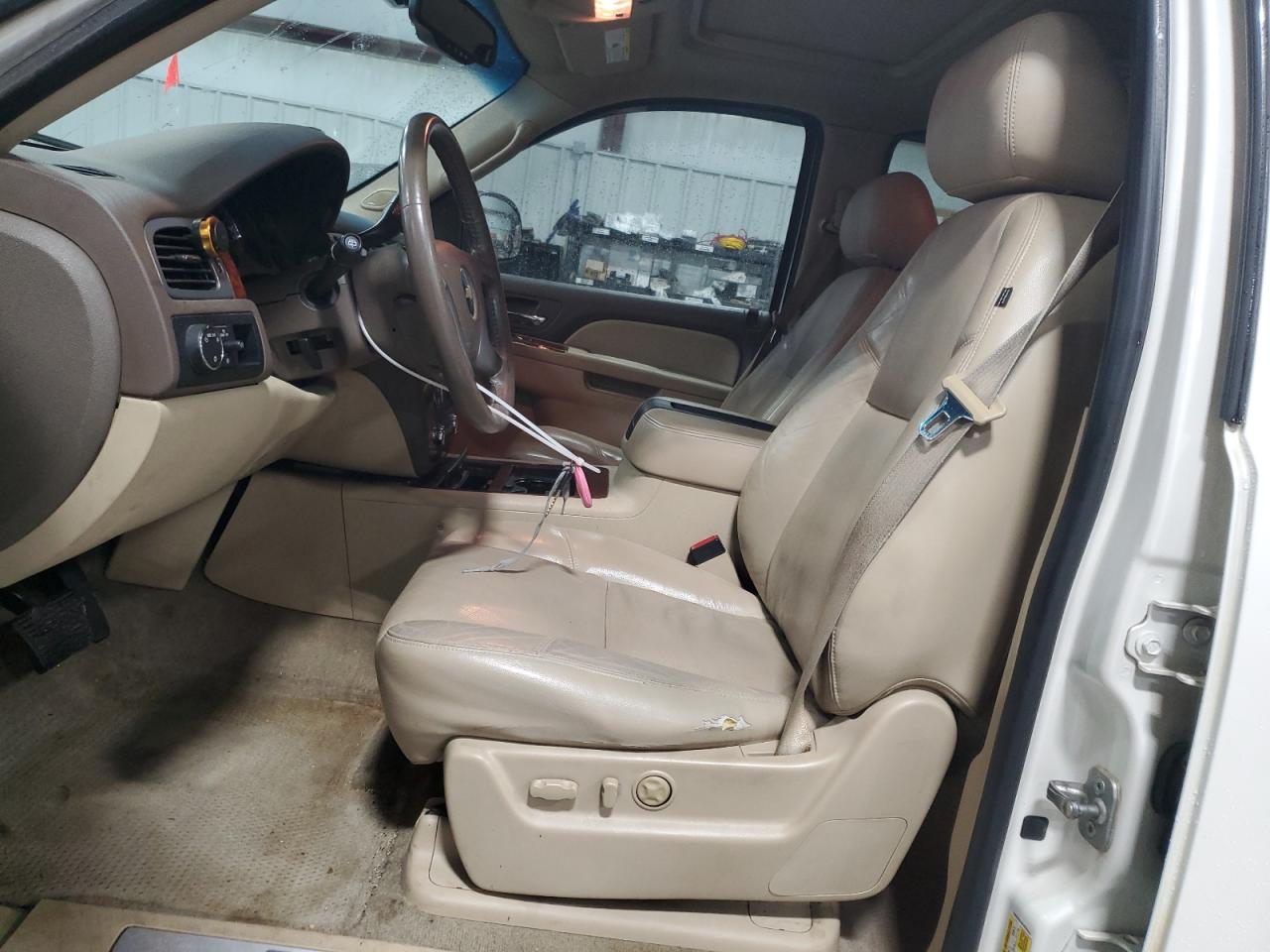 2012 Chevrolet Suburban C1500 Ltz VIN: 1GNSCKE05CR256629 Lot: 90437755