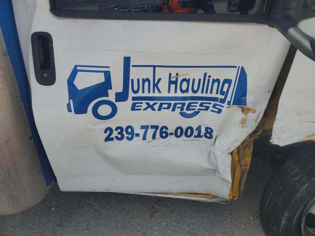 2018 GMC Savana Cutaway G3500 VIN: 7GZ37TCG9JN902205 Lot: 81923935