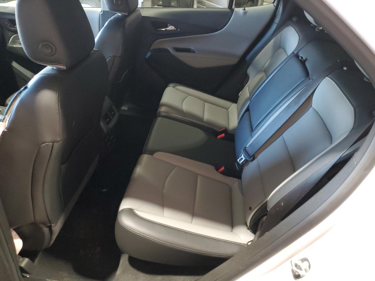 2018 Chevrolet Equinox Premier VIN: 2GNAXWEX9J6266593 Lot: 84961345