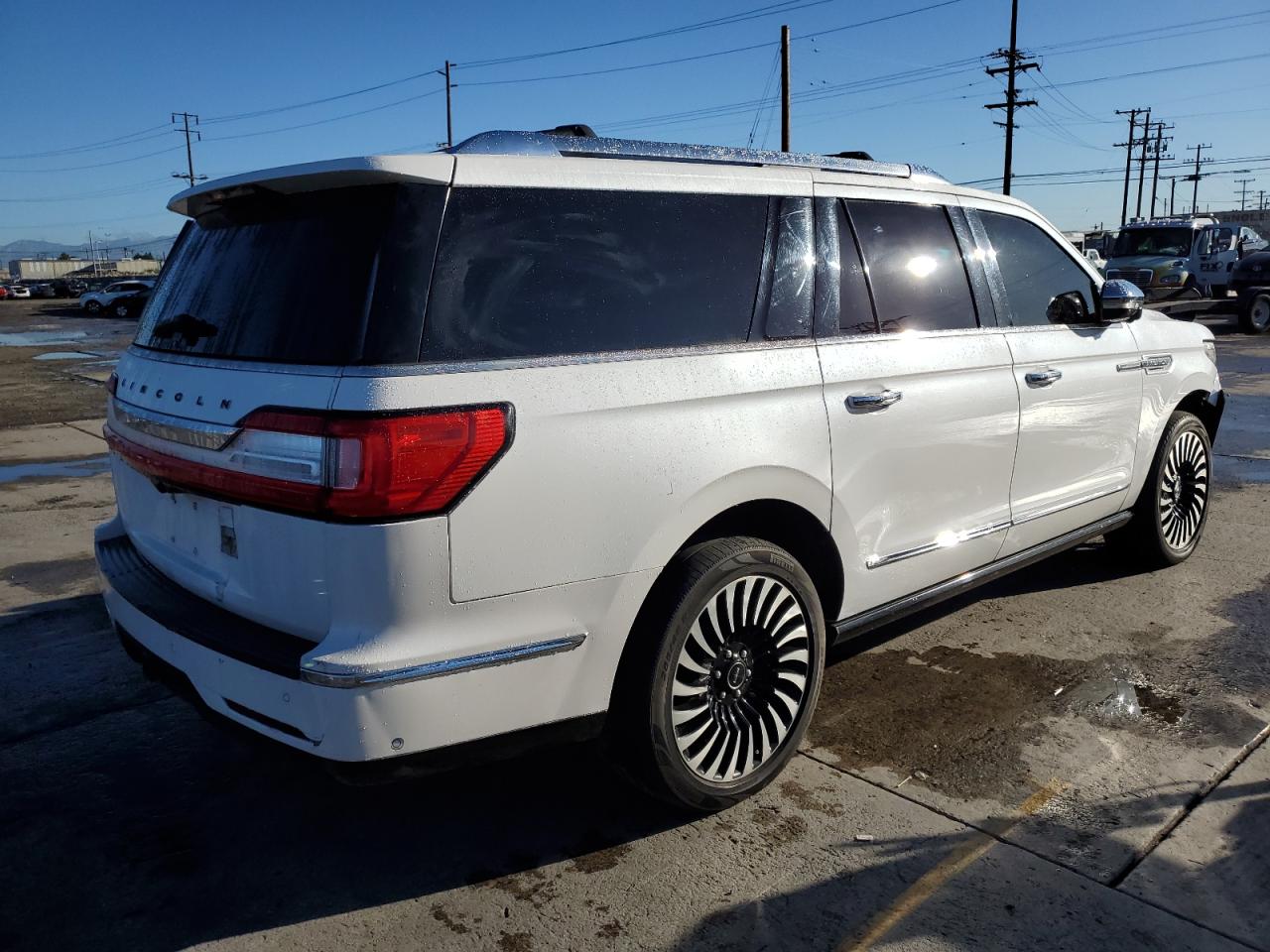 2019 Lincoln Navigator L Black Label white null gas 5LMJJ3TT4KEL19439 photo #4