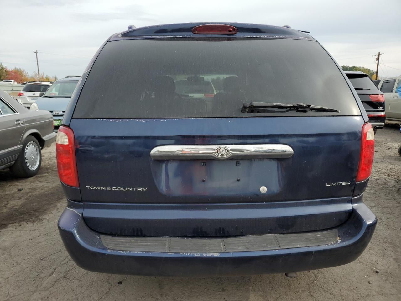 2002 Chrysler Town & Country Limited VIN: 2C8GP64L62R685226 Lot: 91086045