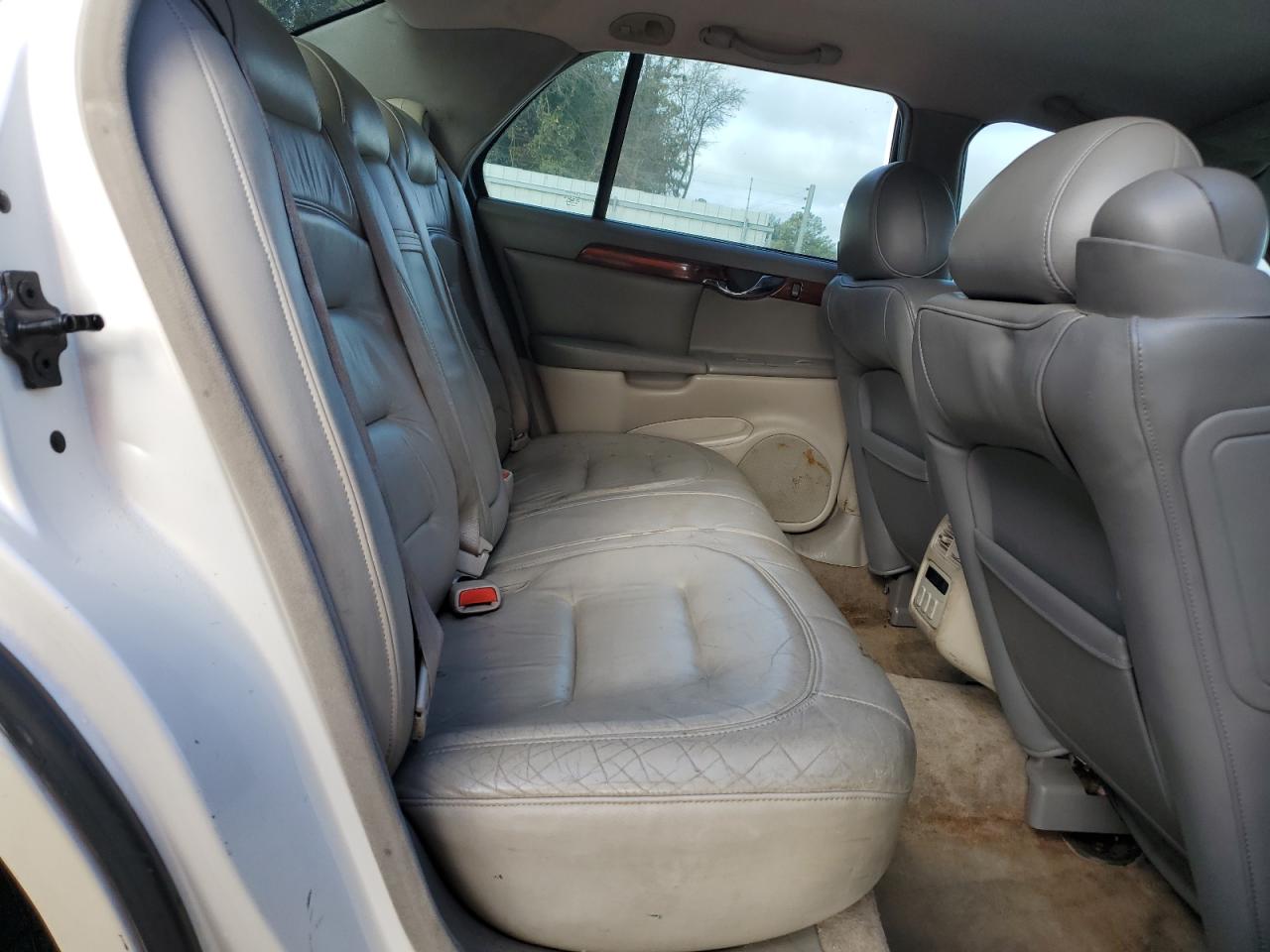 2000 Cadillac Deville VIN: 1G6KD54Y8YU235974 Lot: 84557415