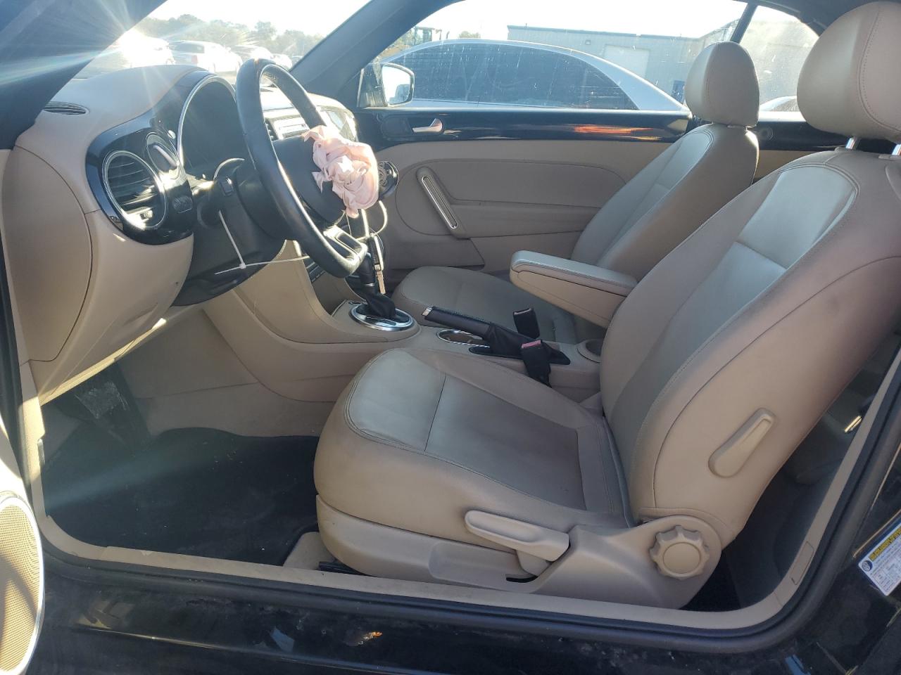 2014 Volkswagen Beetle VIN: 3VW517AT4EM823956 Lot: 82664205