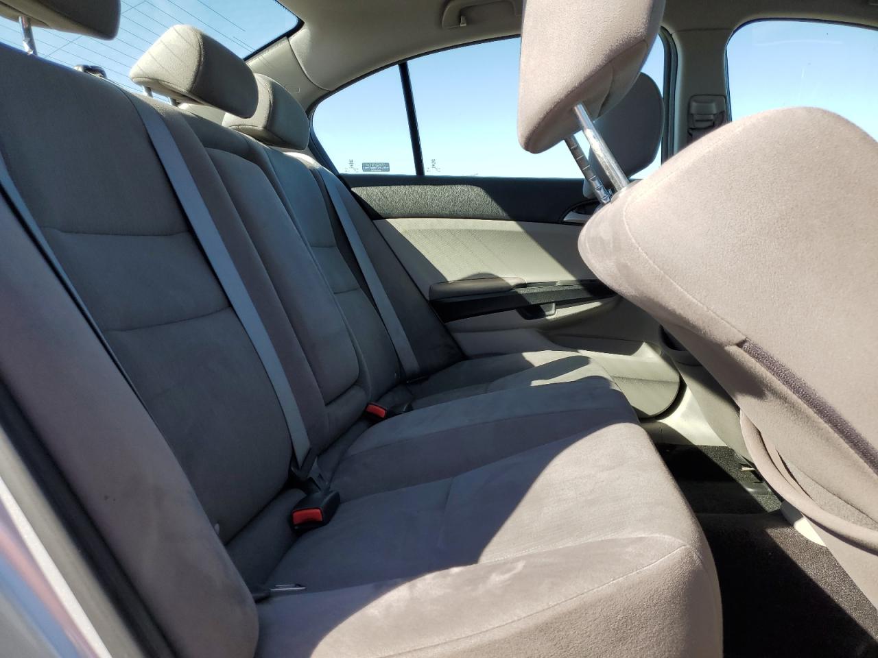 2011 Honda Accord Lx VIN: 1HGCP2F33BA132075 Lot: 85561985