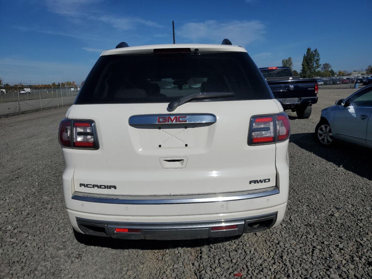 2013 GMC Acadia Denali VIN: 1GKKVTKD1DJ201695 Lot: 82558675