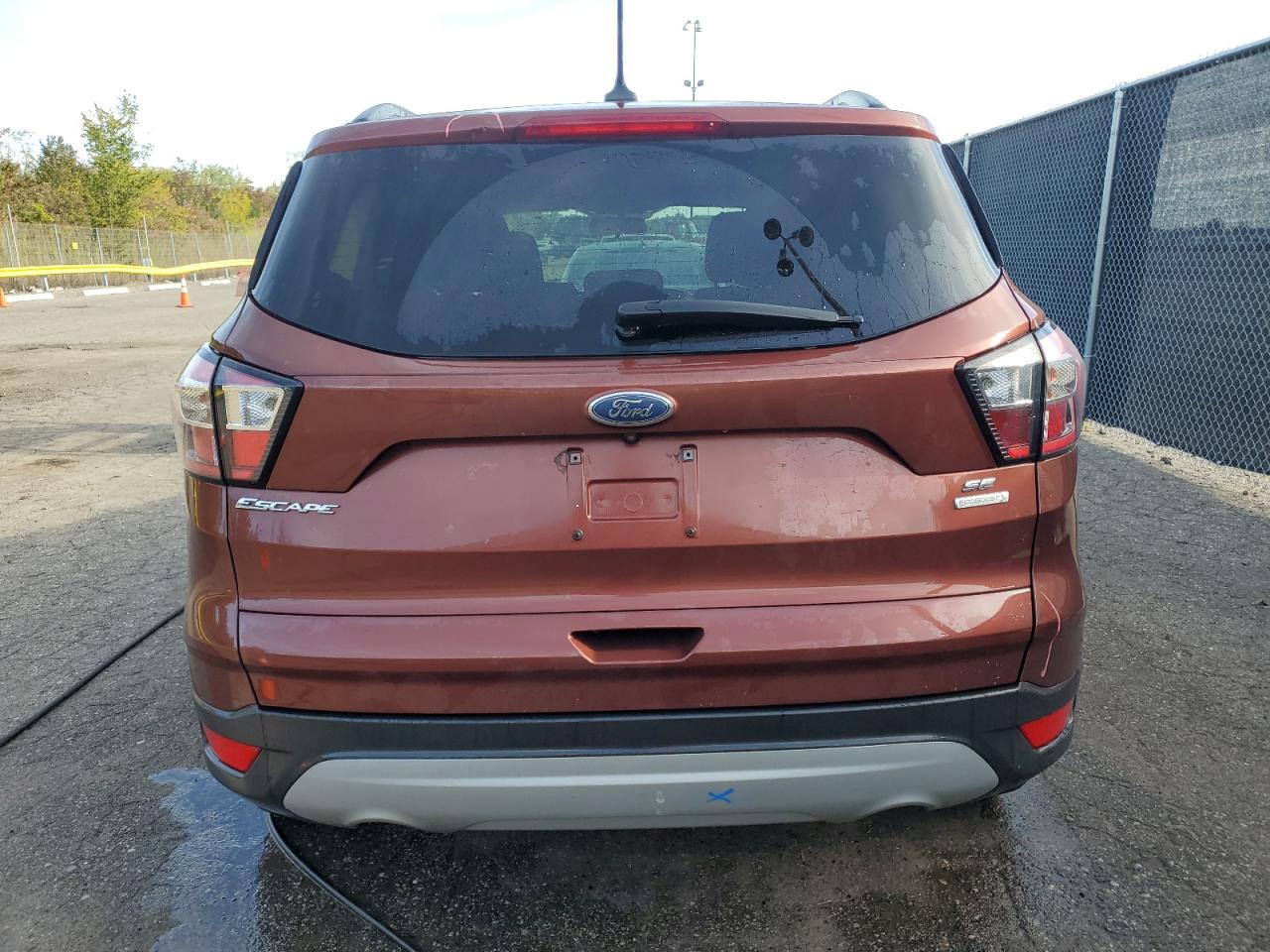 2018 Ford Escape Se VIN: 1FMCU0GD5JUA03248 Lot: 83922545