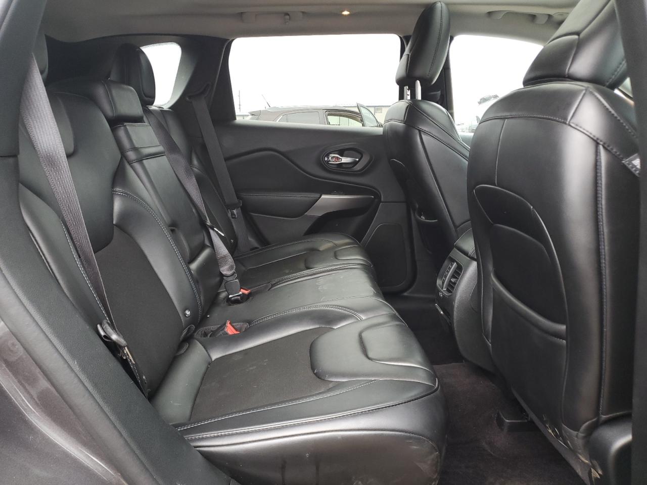 2019 Jeep Cherokee Latitude Plus VIN: 1C4PJMLB9KD167095 Lot: 85871635