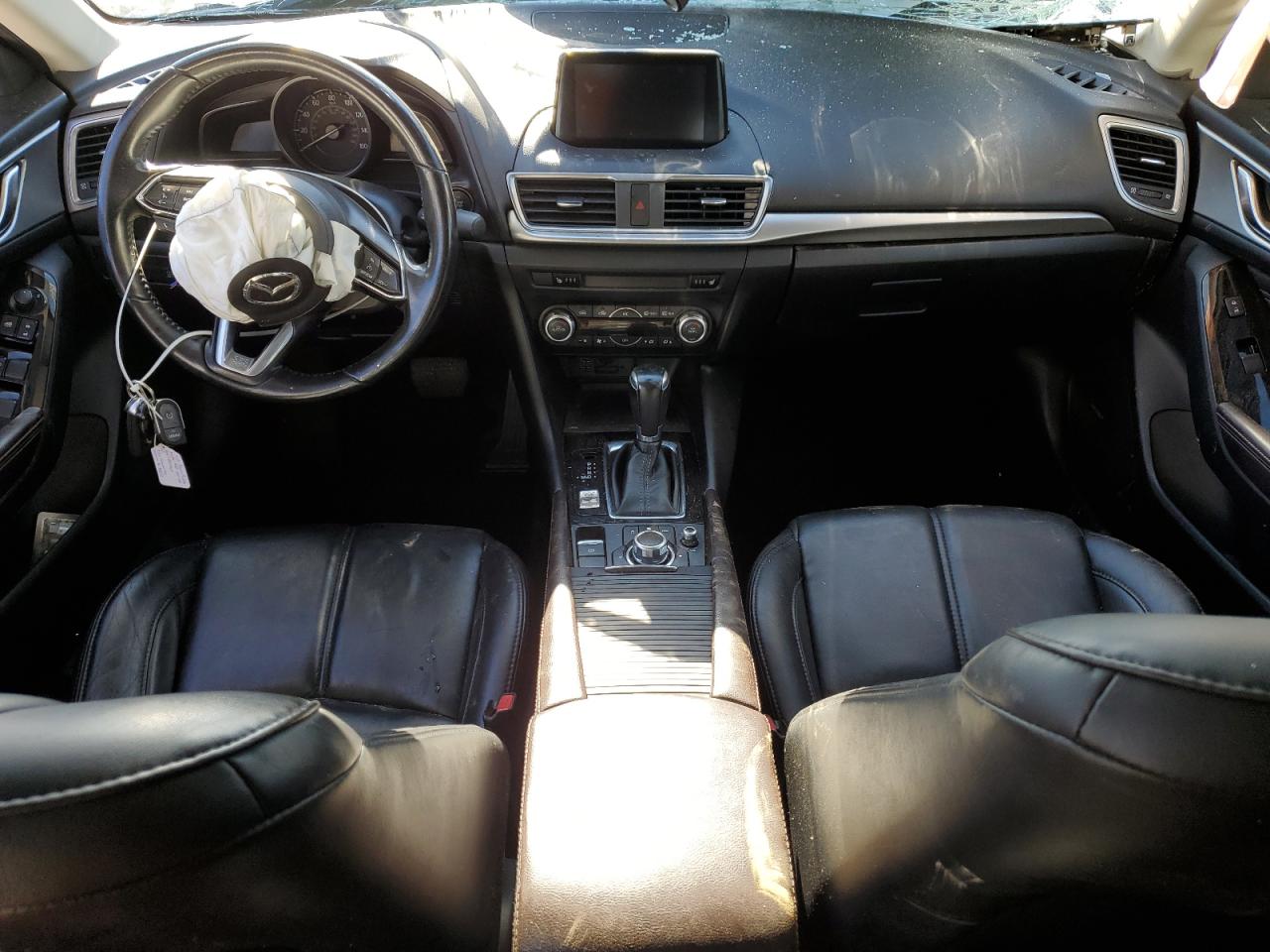 2018 Mazda 3 Touring VIN: 3MZBN1V36JM220869 Lot: 82404125