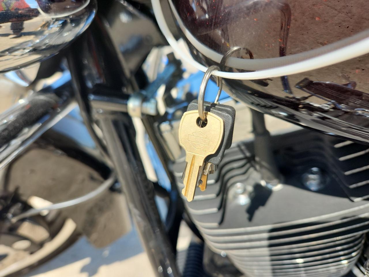2011 Harley-Davidson Flhx VIN: 1HD1KB416BB673703 Lot: 84837105