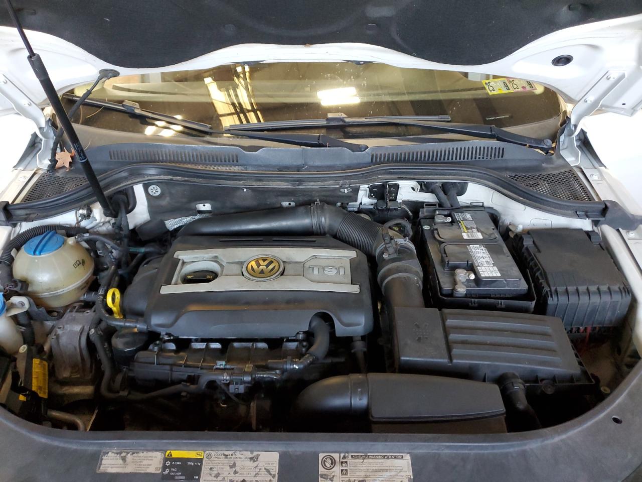 2014 Volkswagen Cc Sport VIN: WVWBP7AN5EE527775 Lot: 82386095