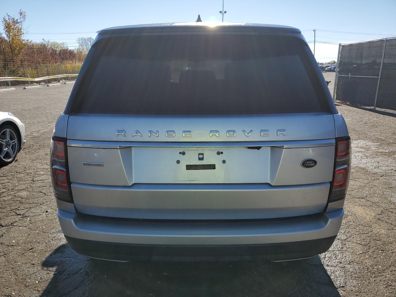 2018 Land Rover Range Rover Supercharged VIN: SALGS2RE5JA393467 Lot: 90215035