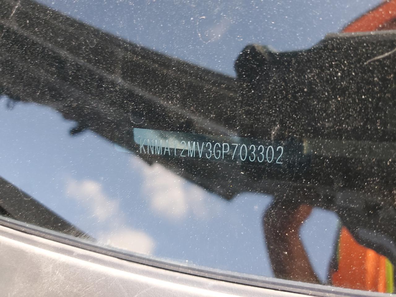 2016 Nissan Rogue S VIN: KNMAT2MV3GP703302 Lot: 85861675