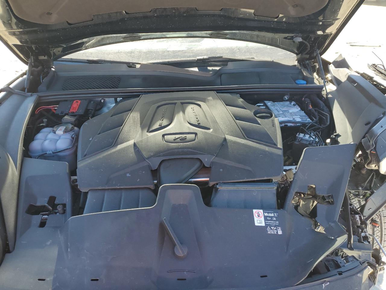 2025 Porsche Cayenne Coupe VIN: WP1BA2AY9SDA31330 Lot: 82701735