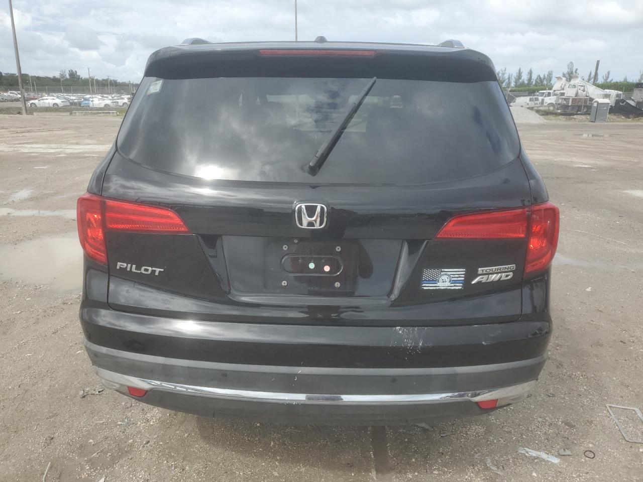 2017 Honda Pilot Touring VIN: 5FNYF6H96HB092090 Lot: 85154595