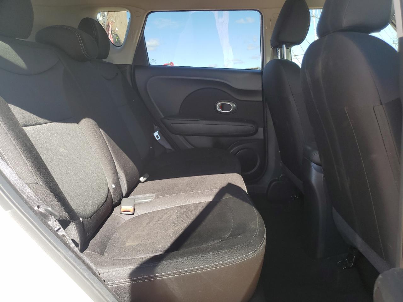 2016 Kia Soul VIN: KNDJN2A22G7370806 Lot: 84943775